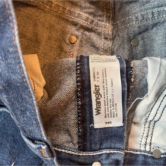 Wrangler Shorts - Picture 3 of 3